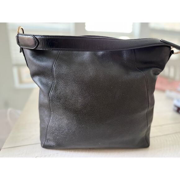 Michael Kors Black Leather Shoulder Bag with Gold Accents - Picture 2 of 11